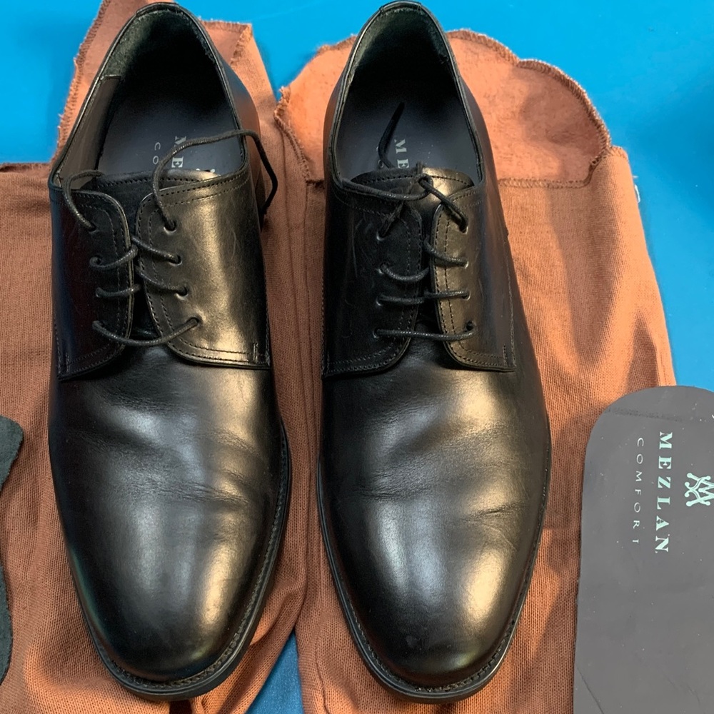 Mezlan Classic Black Leather Oxfords